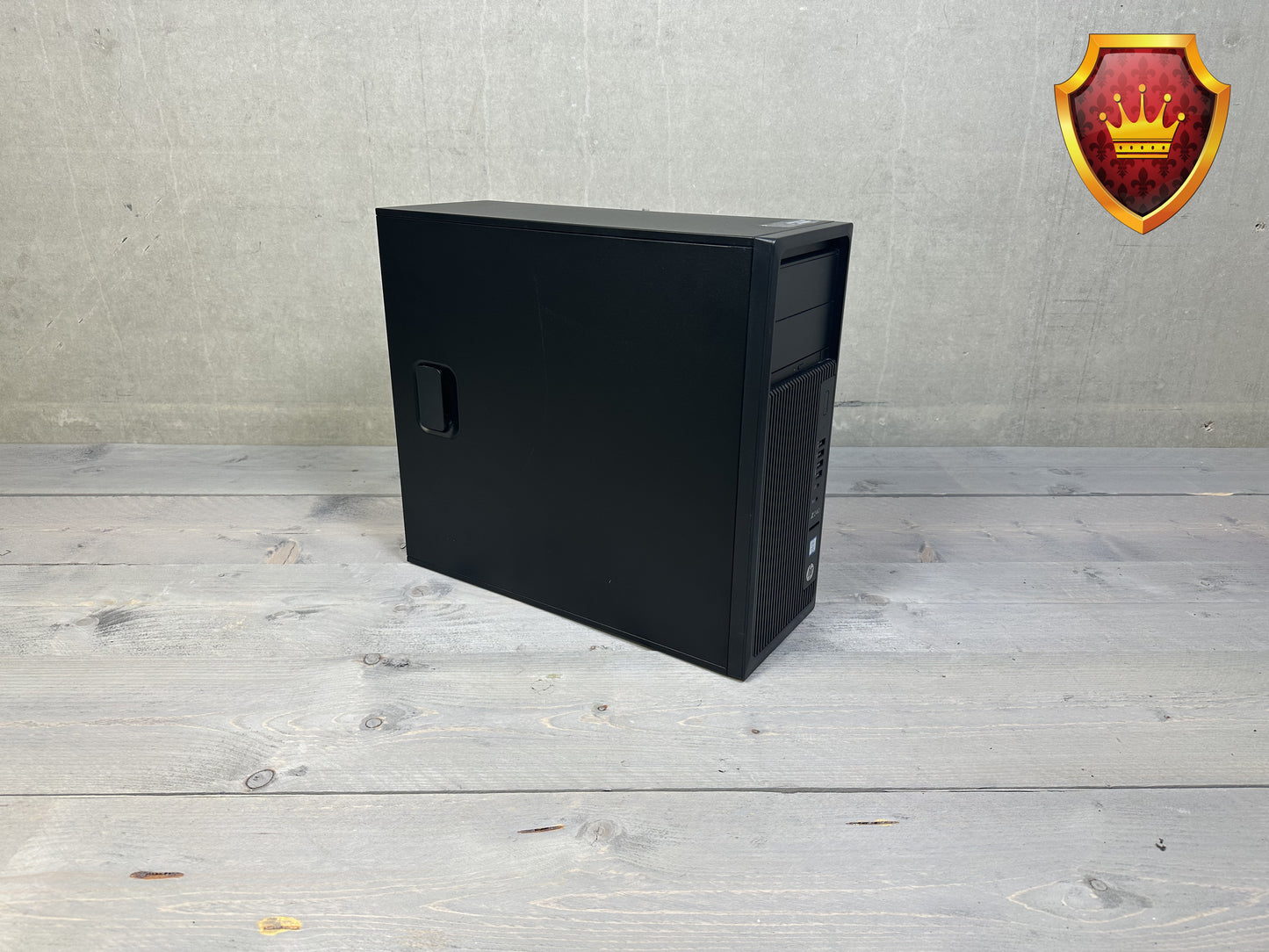 HP Z240 workstation I7 7th Gen 16GB 256GB SSD + Gigabyte GV-N220-1GB videokaart