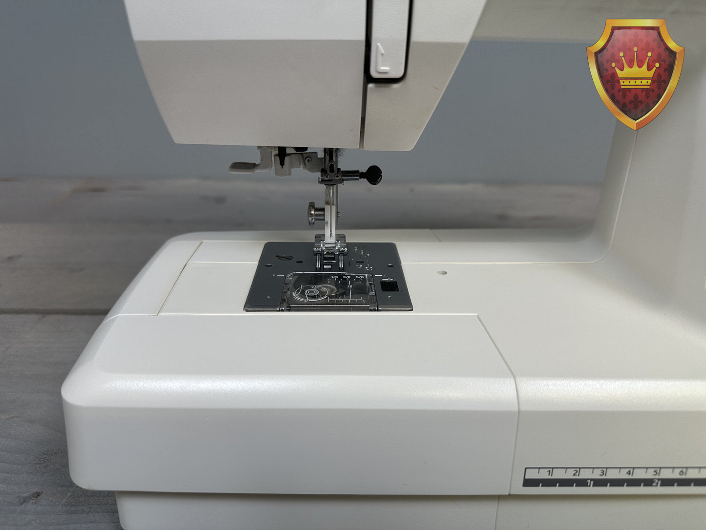 Husqvarna Viking Emerald 116 naaimachine