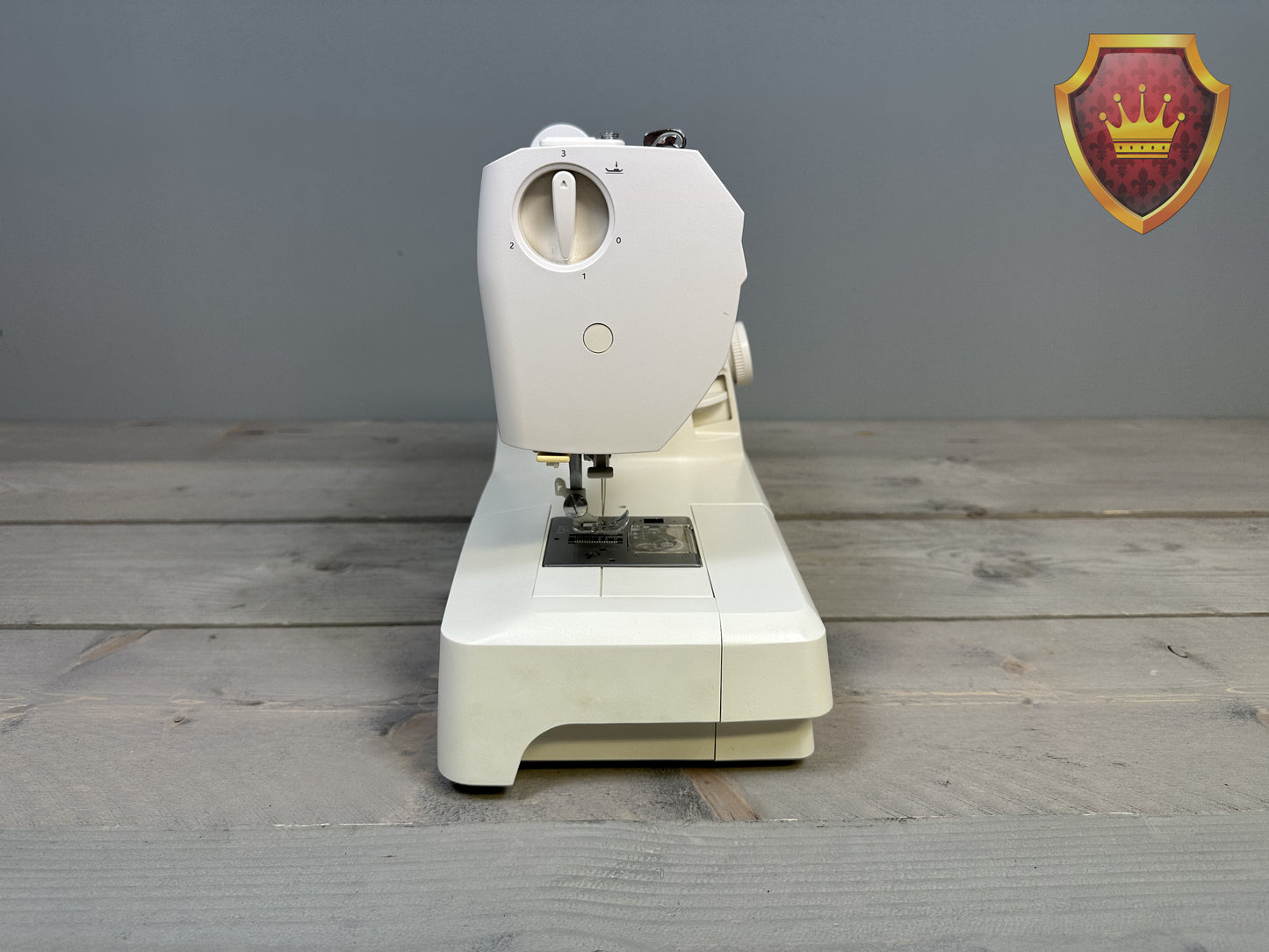 Husqvarna Viking Emerald 116 naaimachine