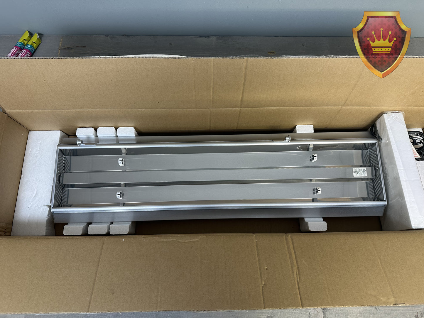 Arcadia Overtank Luminaire 800MM T8 2X25W