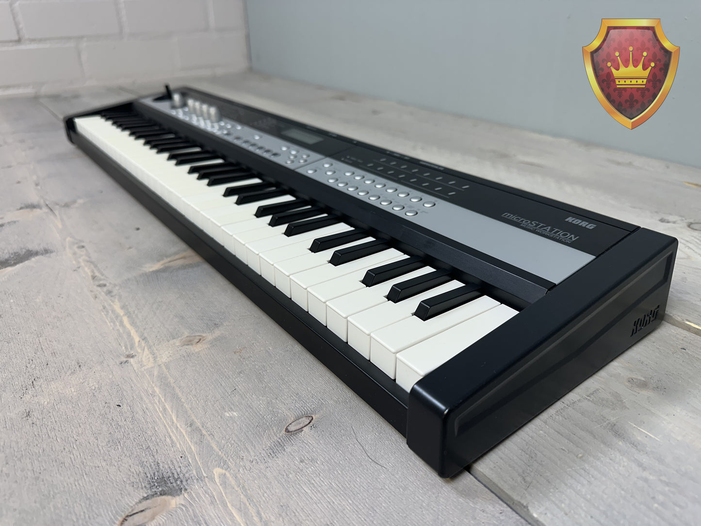 Korg microSTATION MW1 Synthesizer