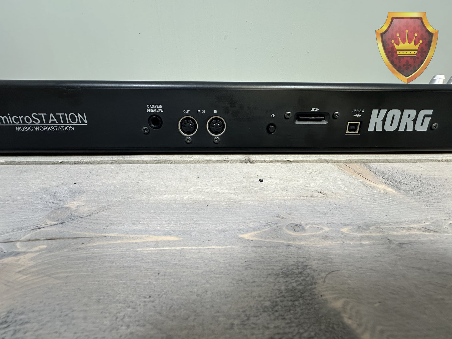 Korg microSTATION MW1 Synthesizer