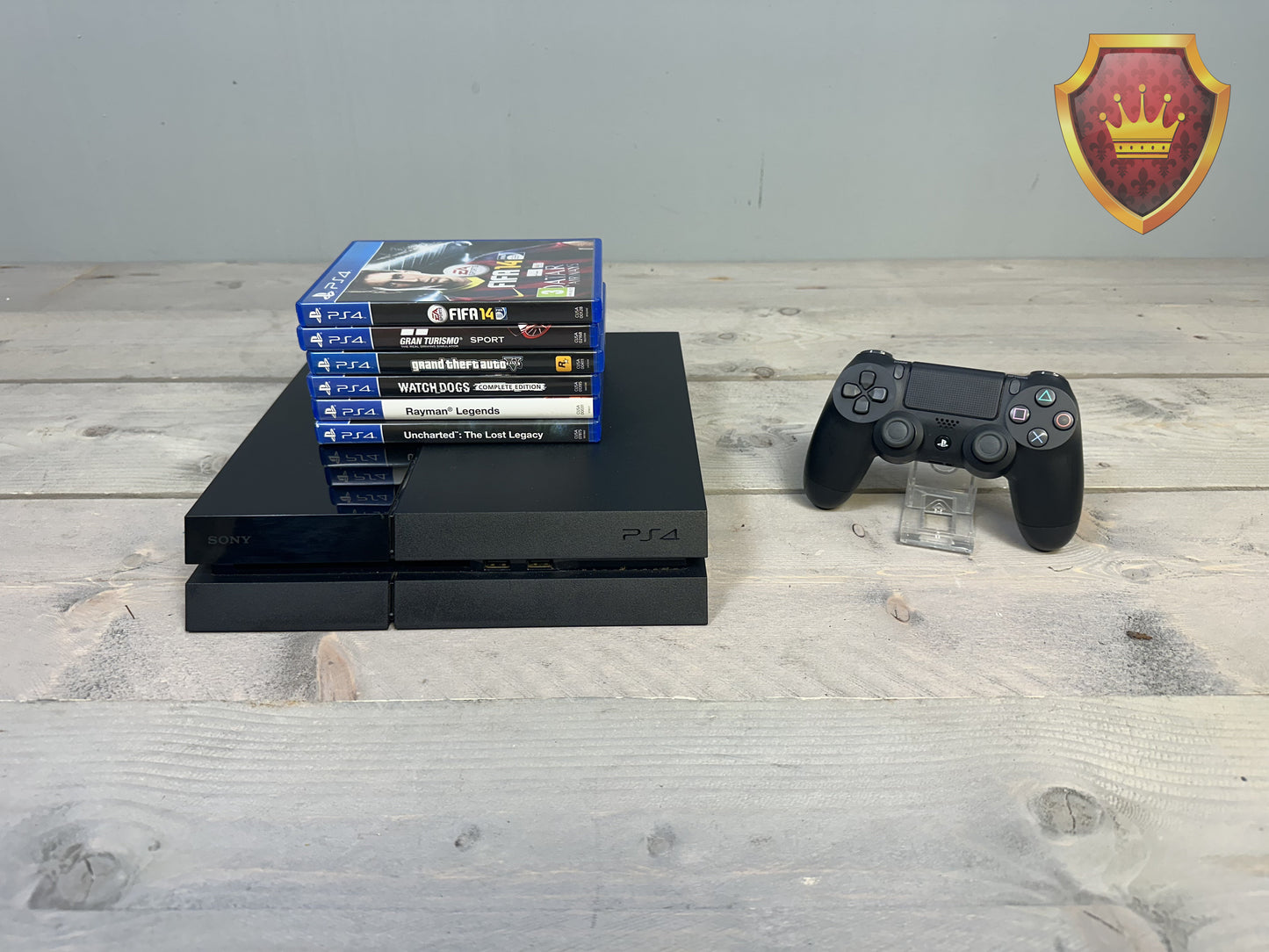 Sony PlayStation 4 500GB Console + 6 Games + Controller