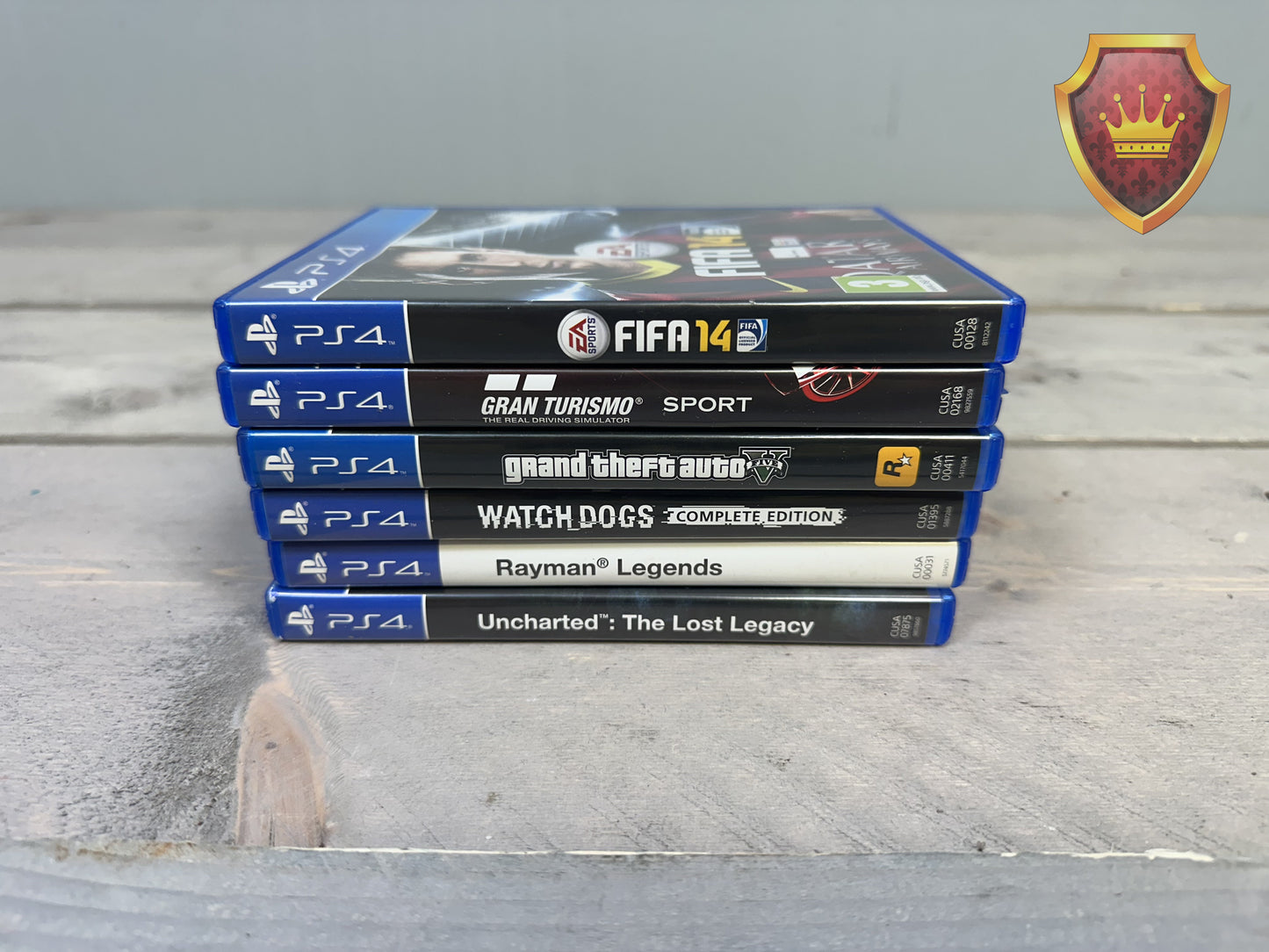 Sony PlayStation 4 500GB Console + 6 Games + Controller
