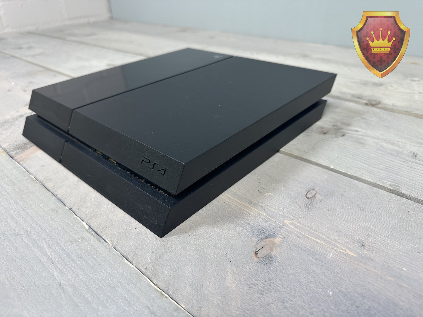 Sony PlayStation 4 500GB Console + 6 Games + Controller