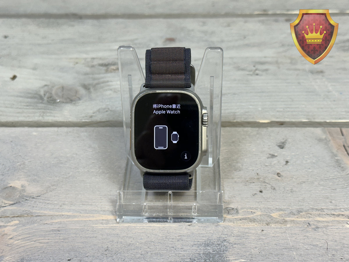 Apple Watch Ultra 49mm Titanium Trail Loop Batt 96%