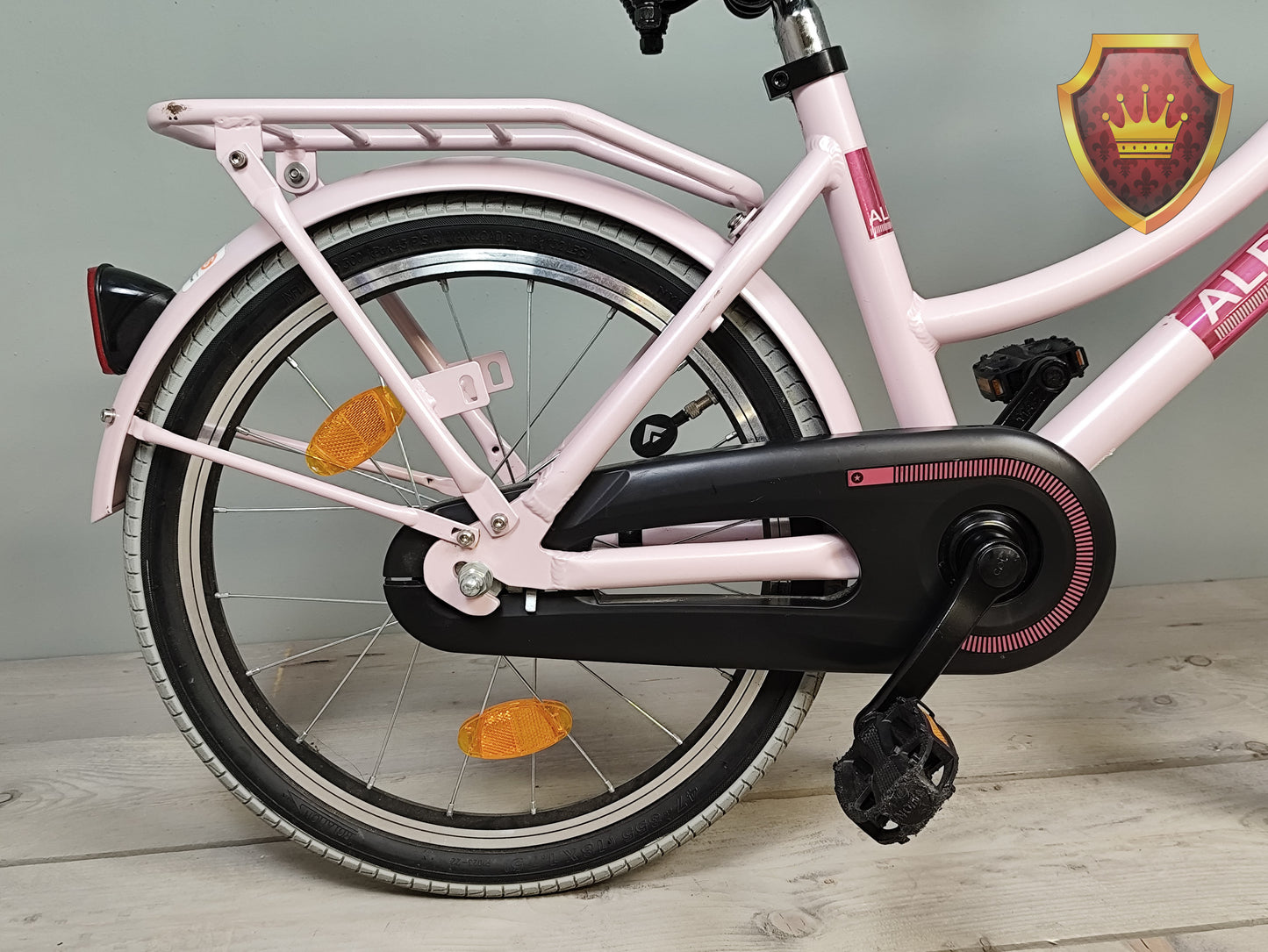 Alpina Cargo M18 kinderfiets roze met voordrager