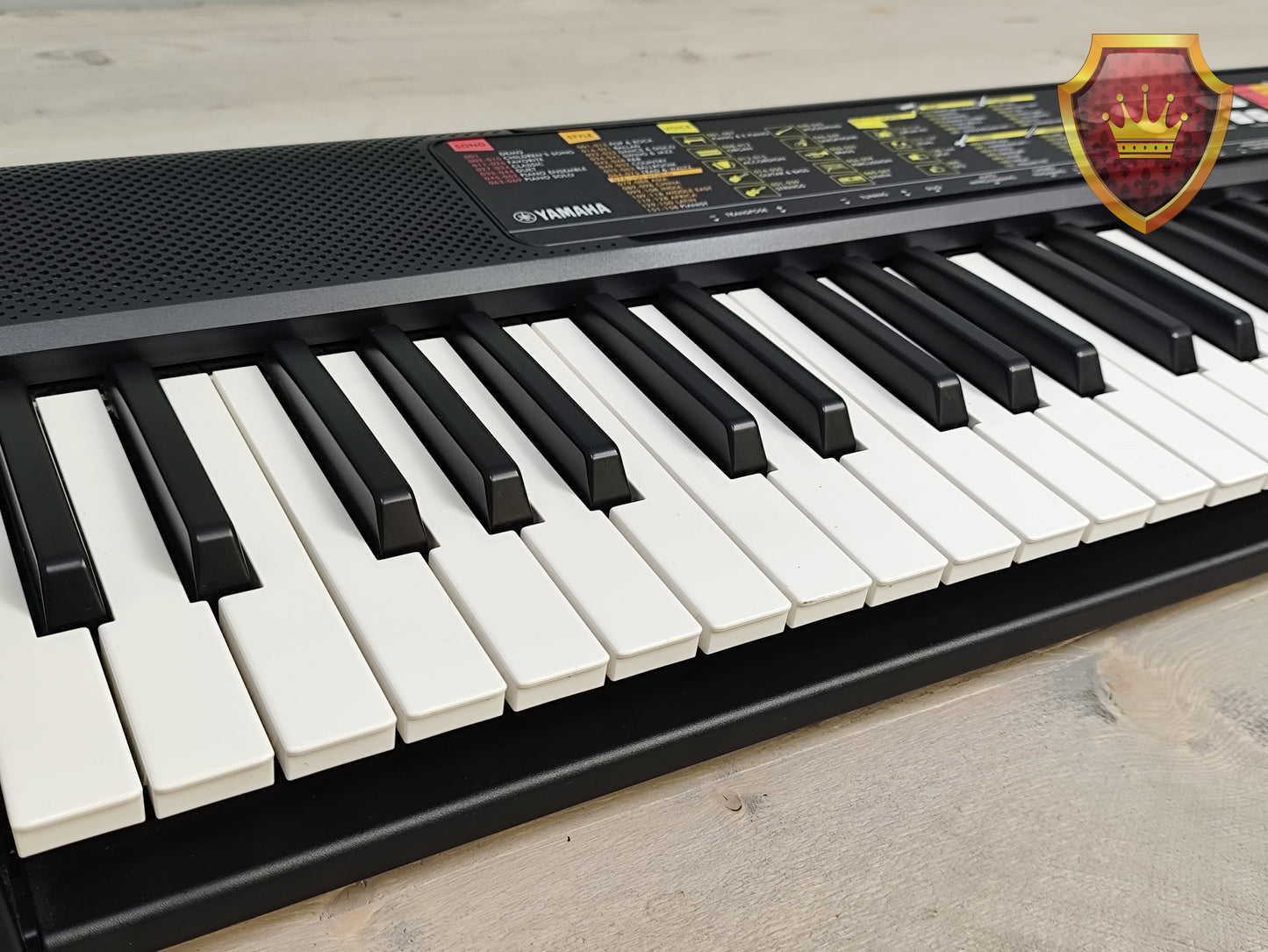 Yamaha PSR-F52 keyboard met standaard