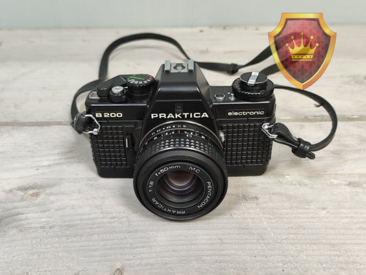 Praktica B200 + Pentacon 50mm f/1.8