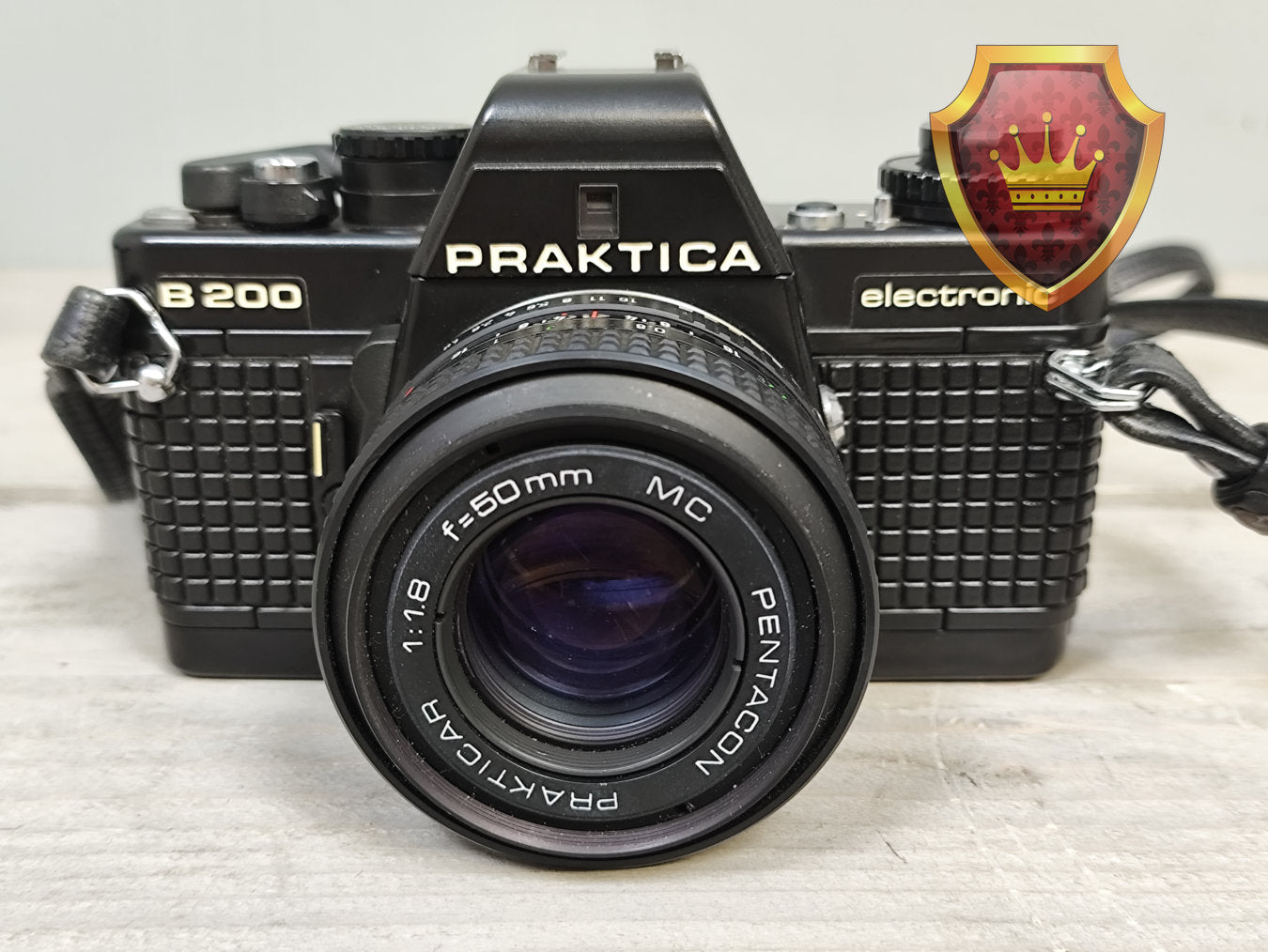 Praktica B200 + Pentacon 50mm f/1.8