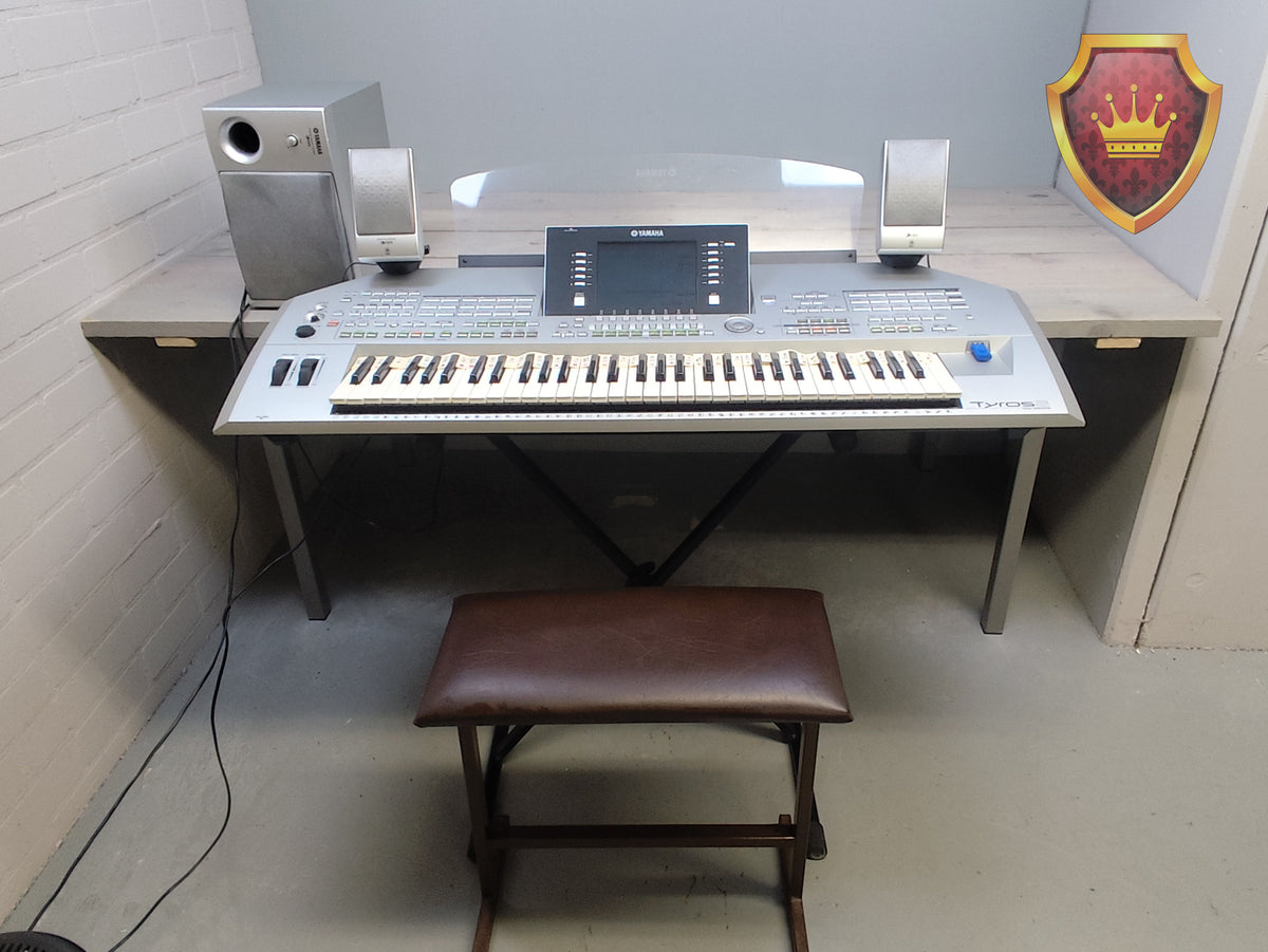 Yamaha Tyros2 Digital Workstation + Transporthoes en meer