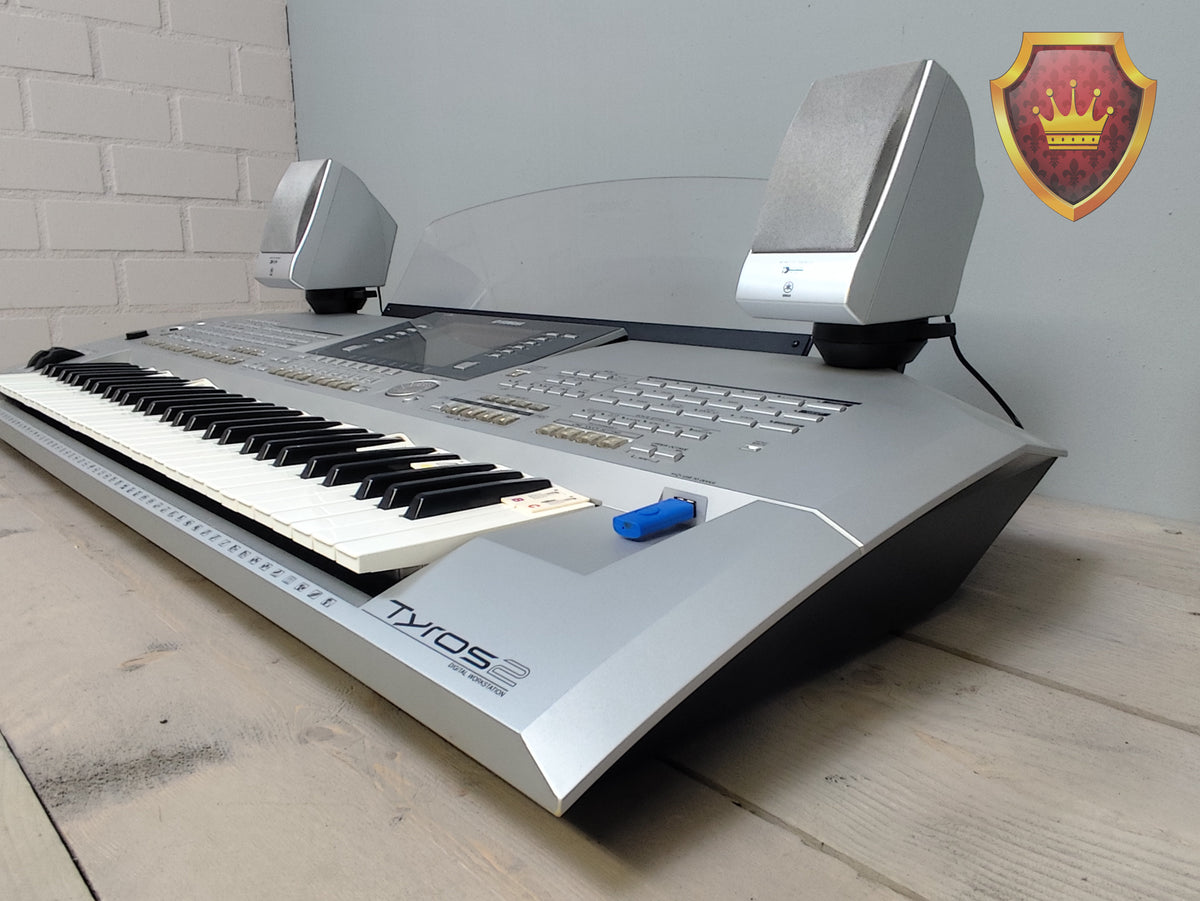 Yamaha Tyros2 Digital Workstation + Transporthoes en meer