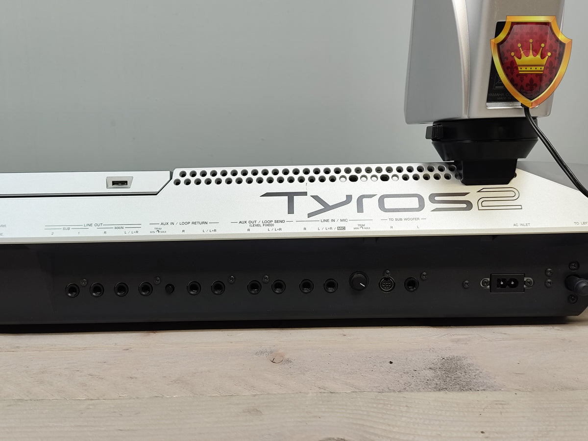 Yamaha Tyros2 Digital Workstation + Transporthoes en meer